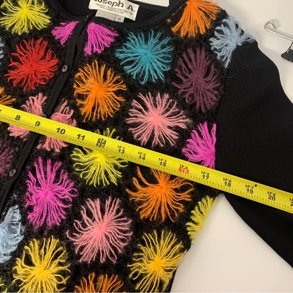 VTG Joseph A Appliqué Design Black Floral Cardigan Top Viscose Mohair Blend M - Picture 8 of 11